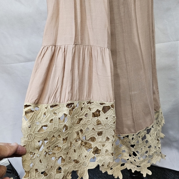 Southern Stitch 100% Viscose On or Off Shoulder Lace Bell Sleeve Dress Sz M - Picture 6 of 8